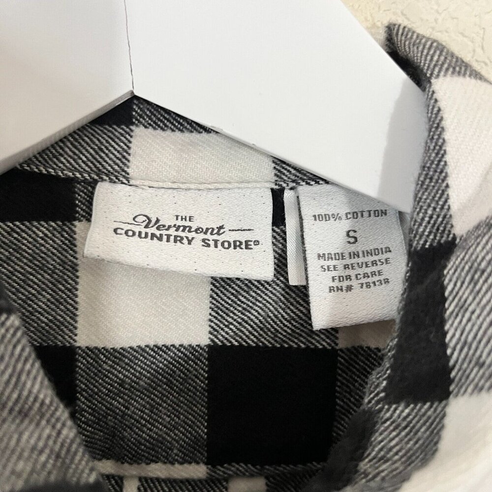 The Vermont Country Store Women's Small Buffalo Check Flannel Boyfriend Shirt - Picture 4 of 8